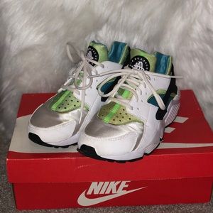 Women’s Air Huarache Run